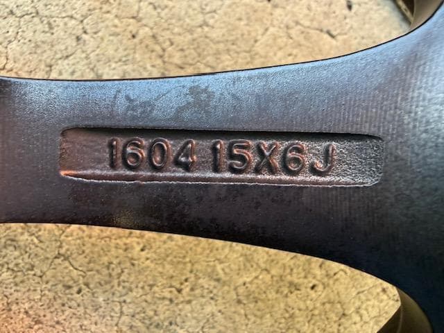 専用。アクア ヴィッツ フィット スタッドレスセット 175/65R15