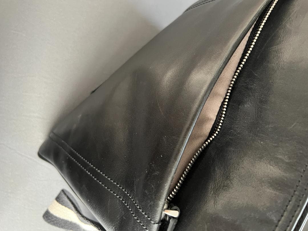 バリー　ショルダーバッグ