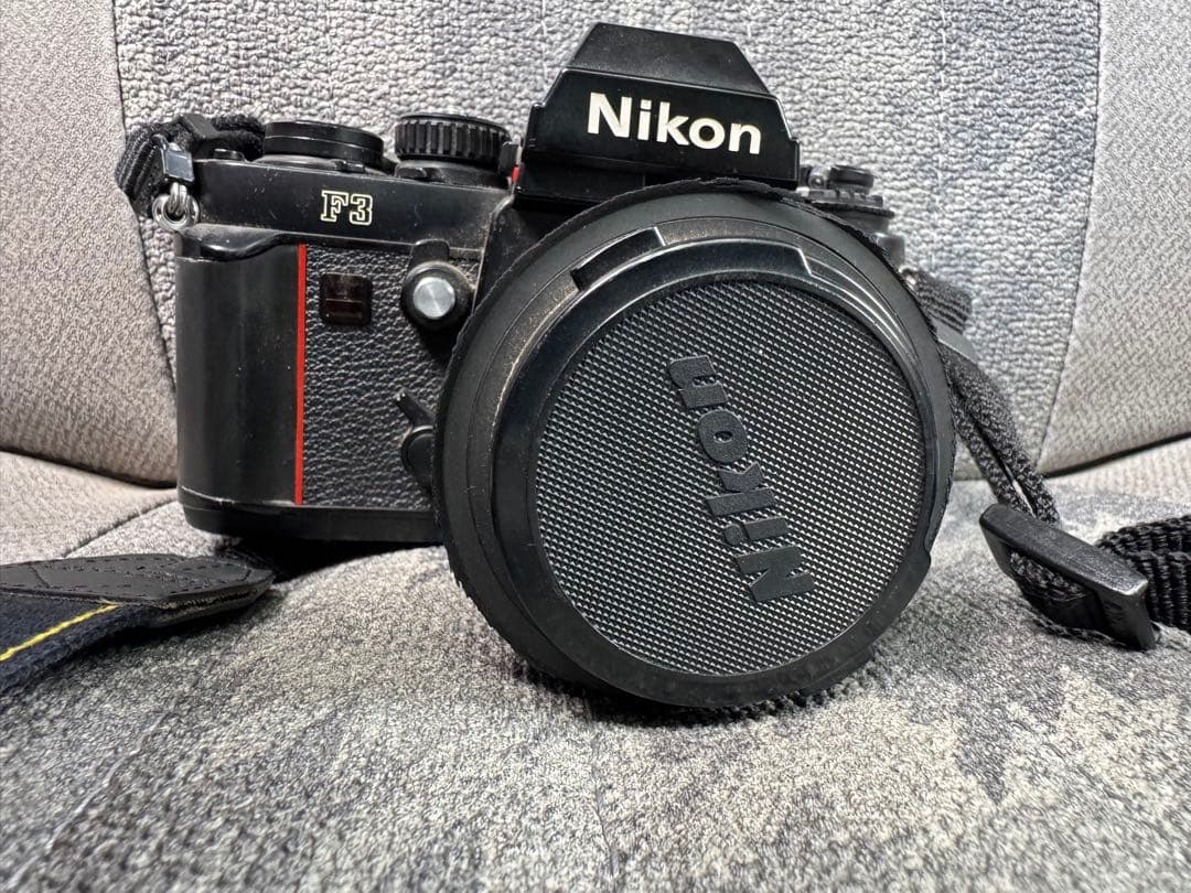 Nikon F3 一眼レフカメラ Nikkorレンズ付き