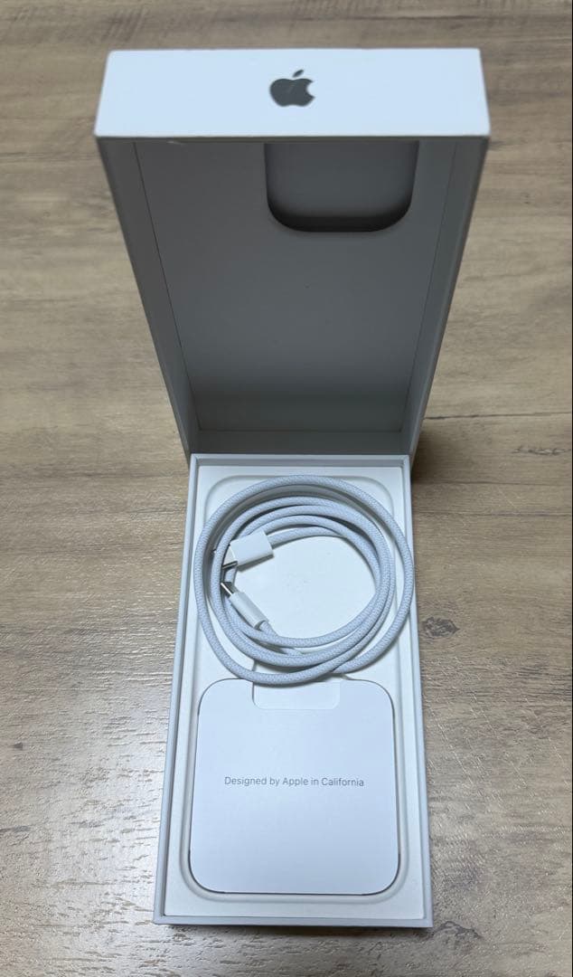 iPhone 15 Pro 256GB -ナチュラルチタニウム-Simフリー