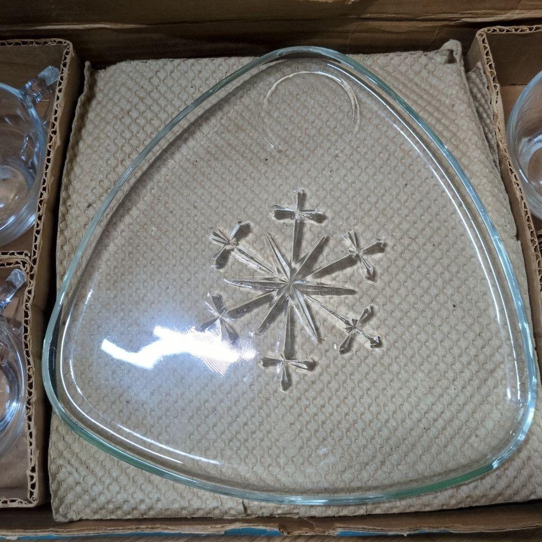 スノーフレーク　インディアナグラス　カップ&ソーサー4点セット