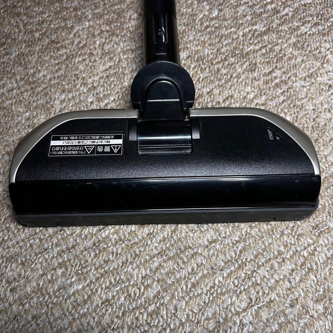 美品 三菱コードレススティッククリーナー　掃除機　サイクロン式　ZUBAQ