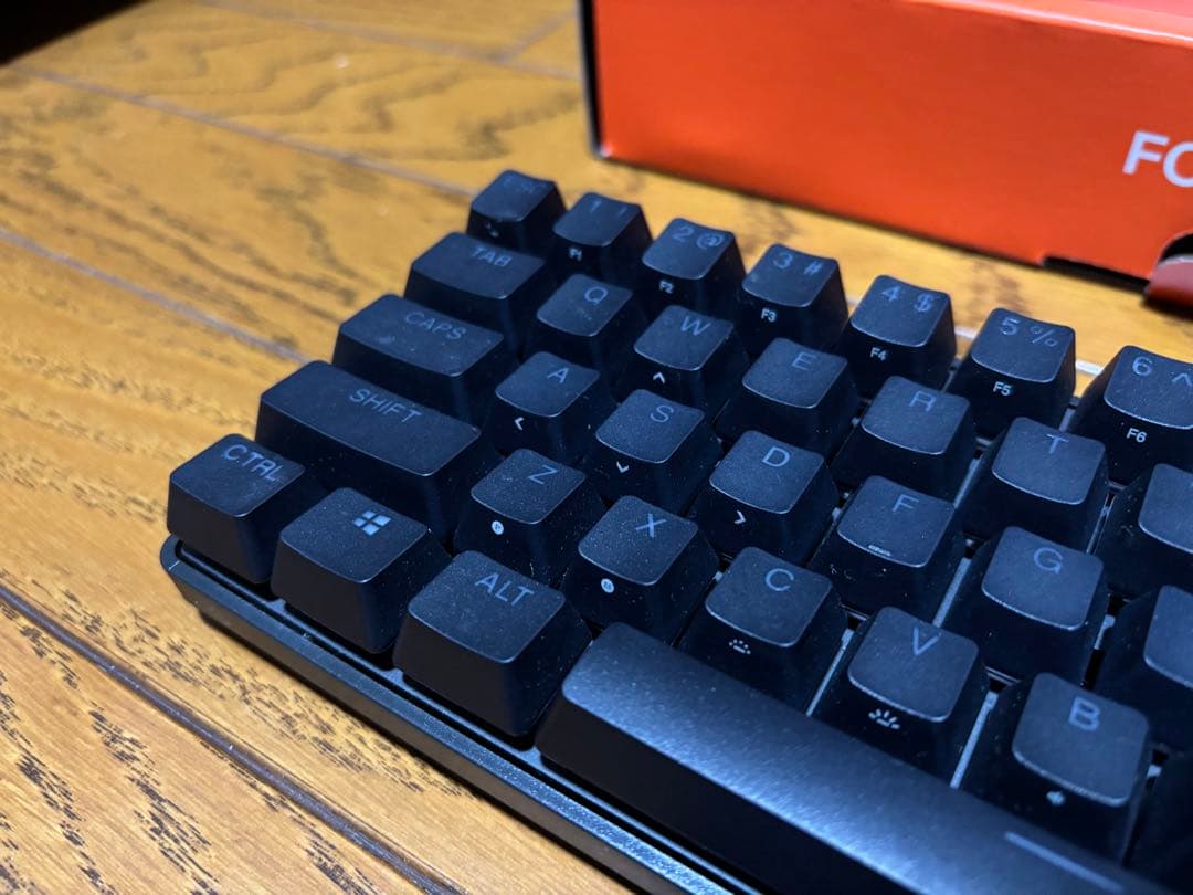 Steelseries Apex Pro Mini ゲーミングキーボード