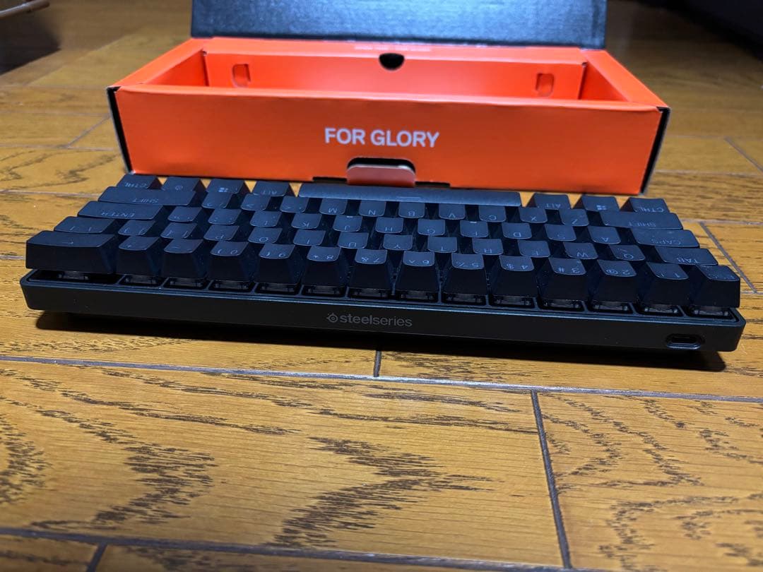 Steelseries Apex Pro Mini ゲーミングキーボード