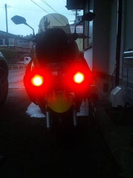 マジェスティ125 26LEDフロントウインカー 右直事故対策+16LEDリア