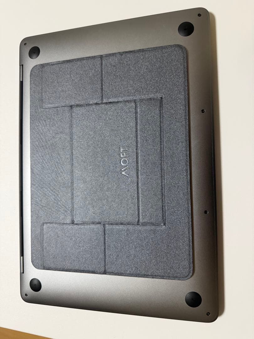 MacBook本体 Raden Alvin