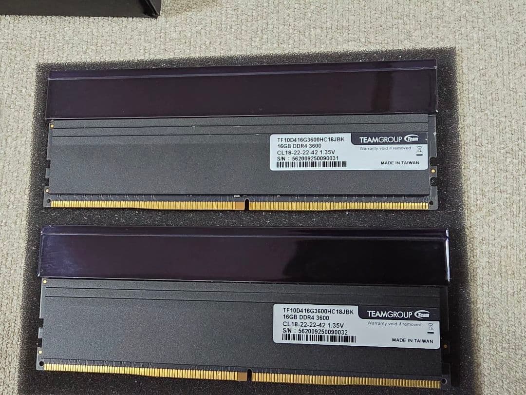 T-FORCE XTREEM ARGB DDR4 CL18 32GB メモリ