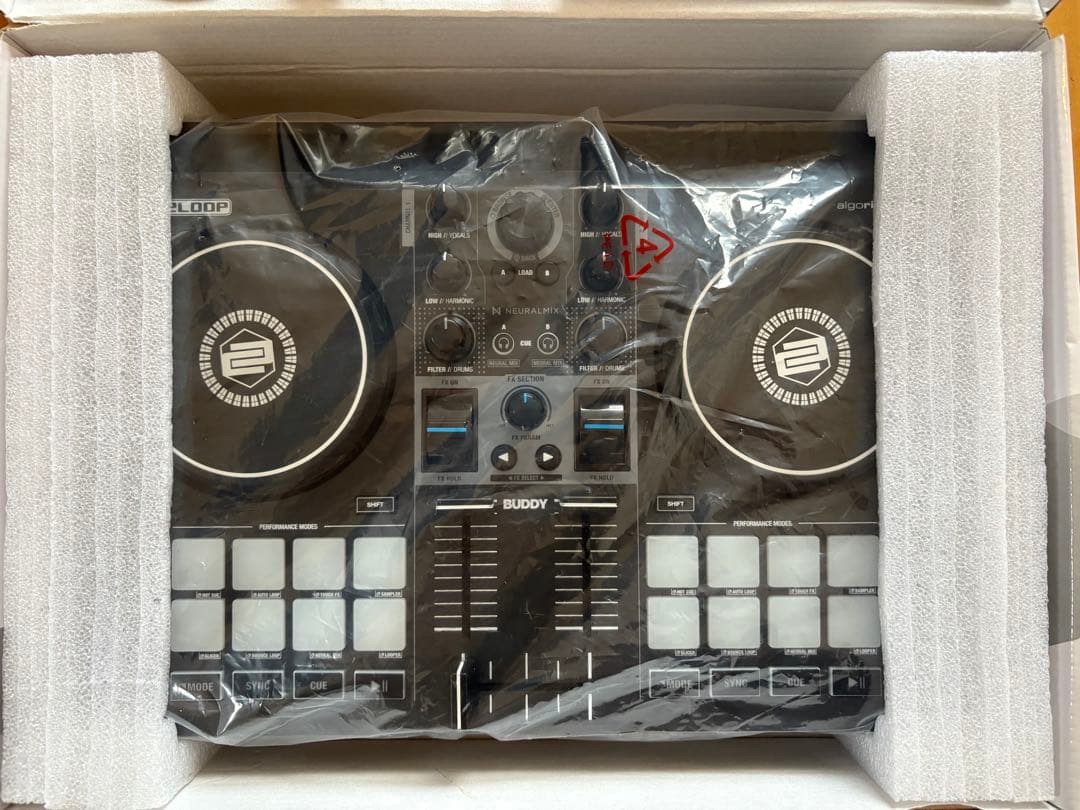 1531様　Reloop Buddy DJコントローラー