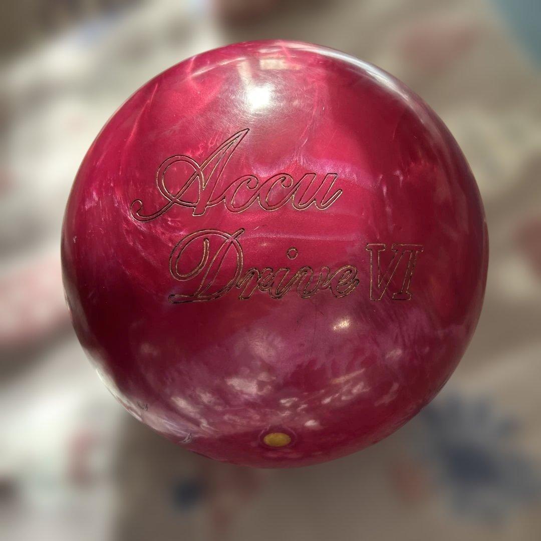 Accu Drive VI ボウリングボール　14ポンド