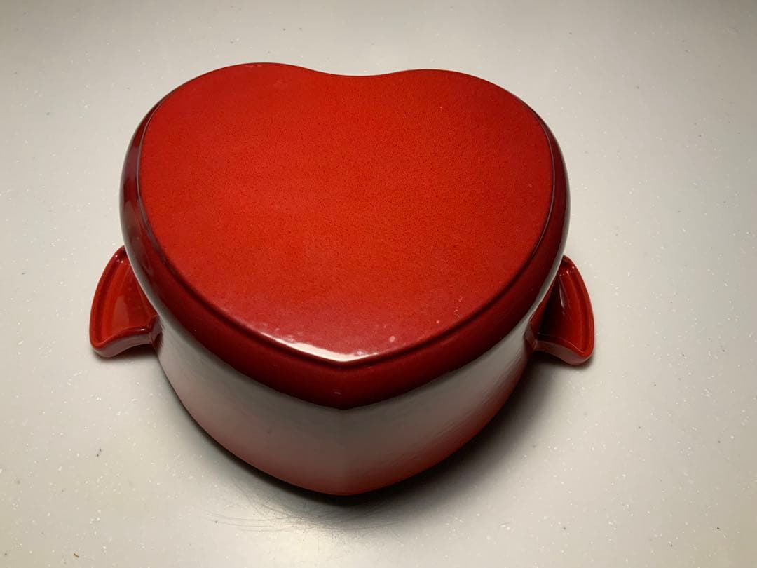 ル・クルーゼ ココット・ダムール ハート型鍋 2.0L チェリーレッド