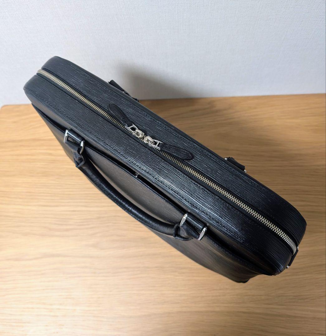 ペッレモルビダ キャピターノCA201 ブリーフバッグ(1室タイプ)クリーナー付