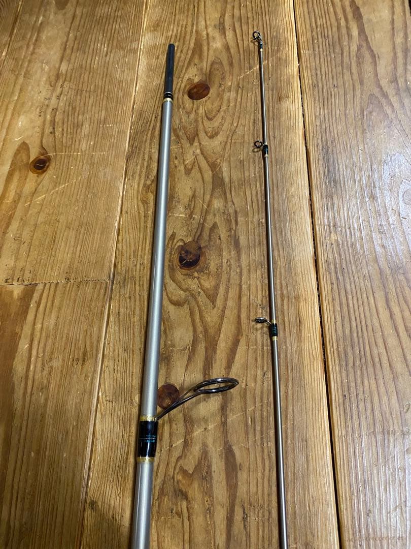 【最終価格】✴︎MEGABASS XOR independence ✴︎IR-83L