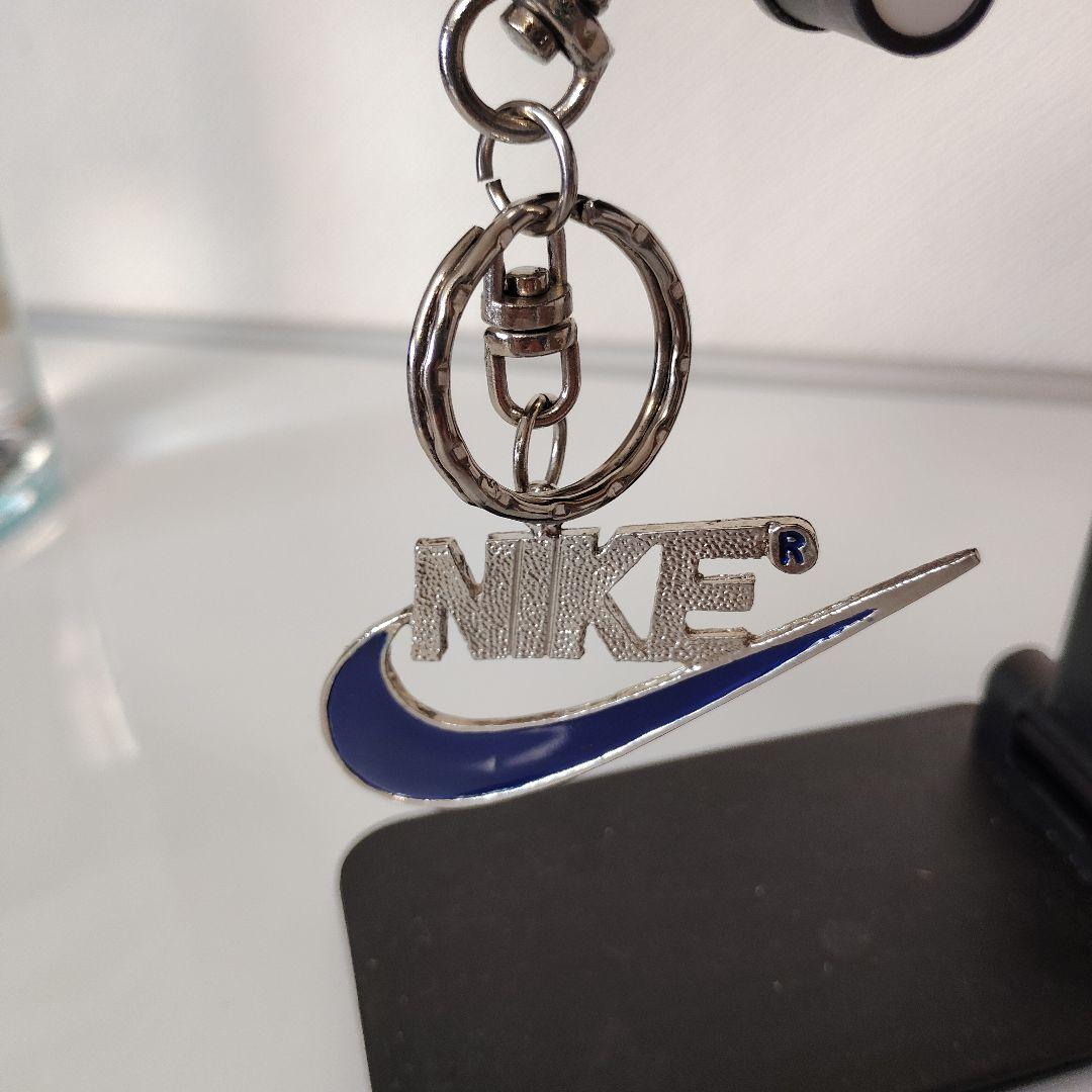 NIKE ロゴ キーホルダー シルバー/ブルー