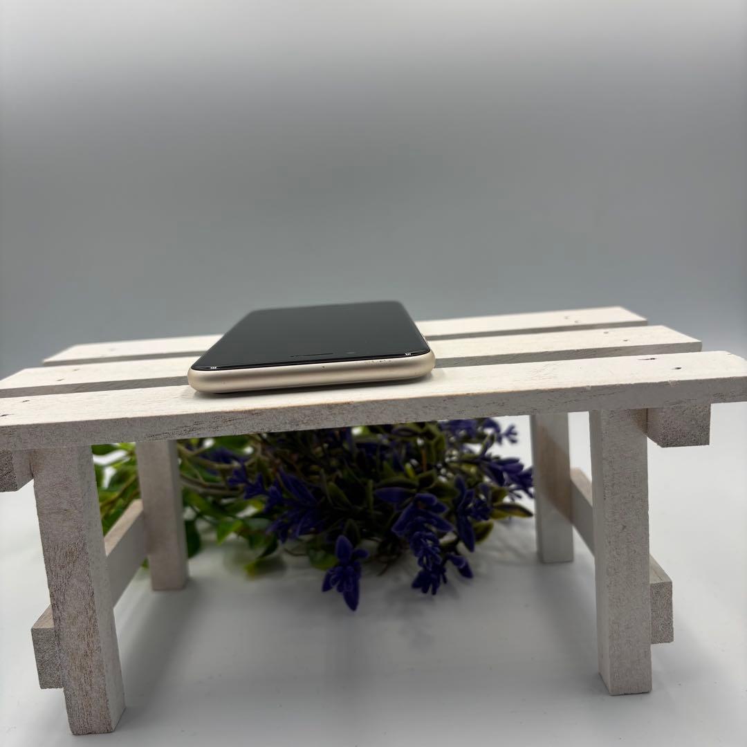 【美品】iPhone SE第3世代 64GB スターライト 349