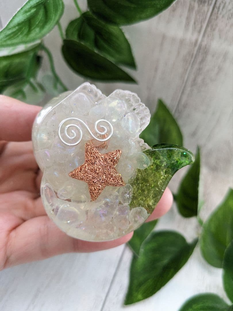 【琥珀】エンジェルオーラクォーツのきつねさん形オルゴナイト☆他３点