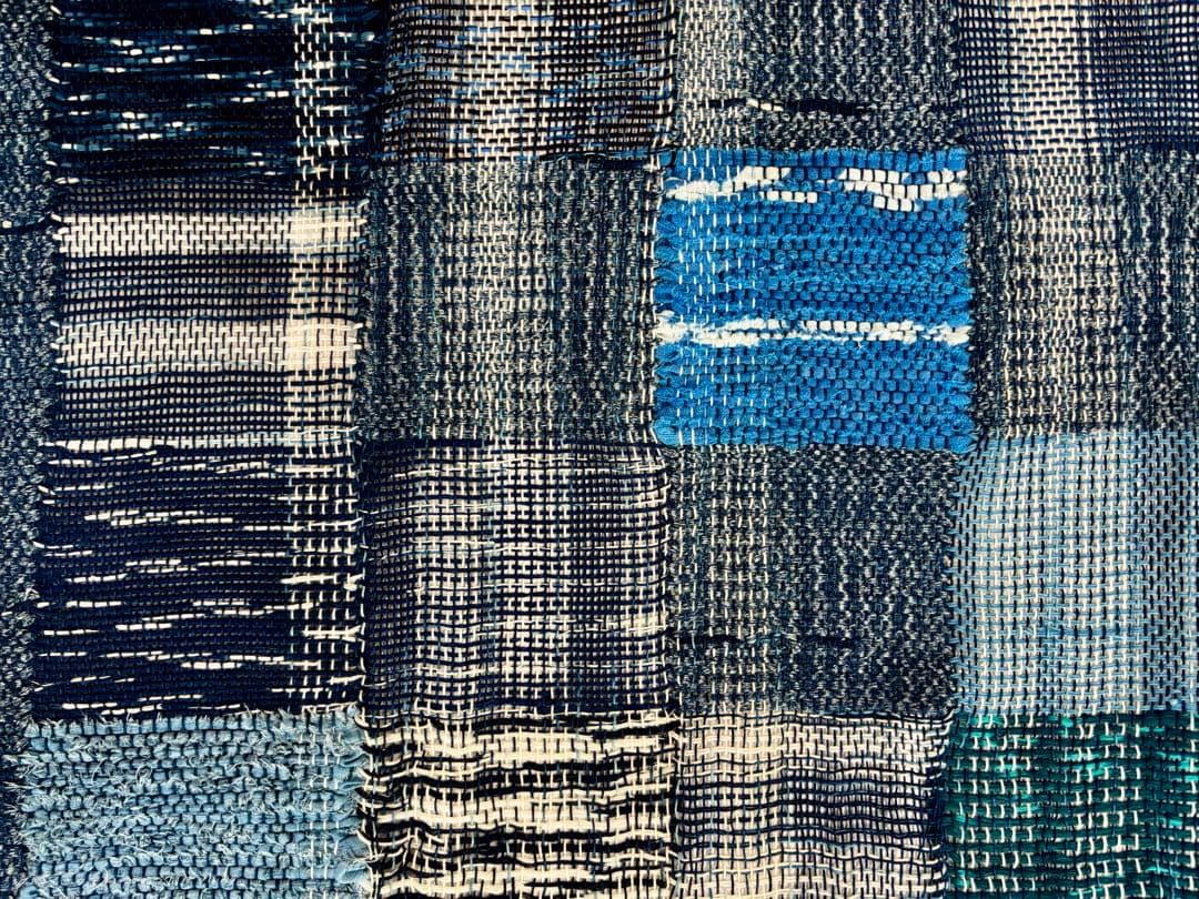 藍染、裂き布のタペストリー