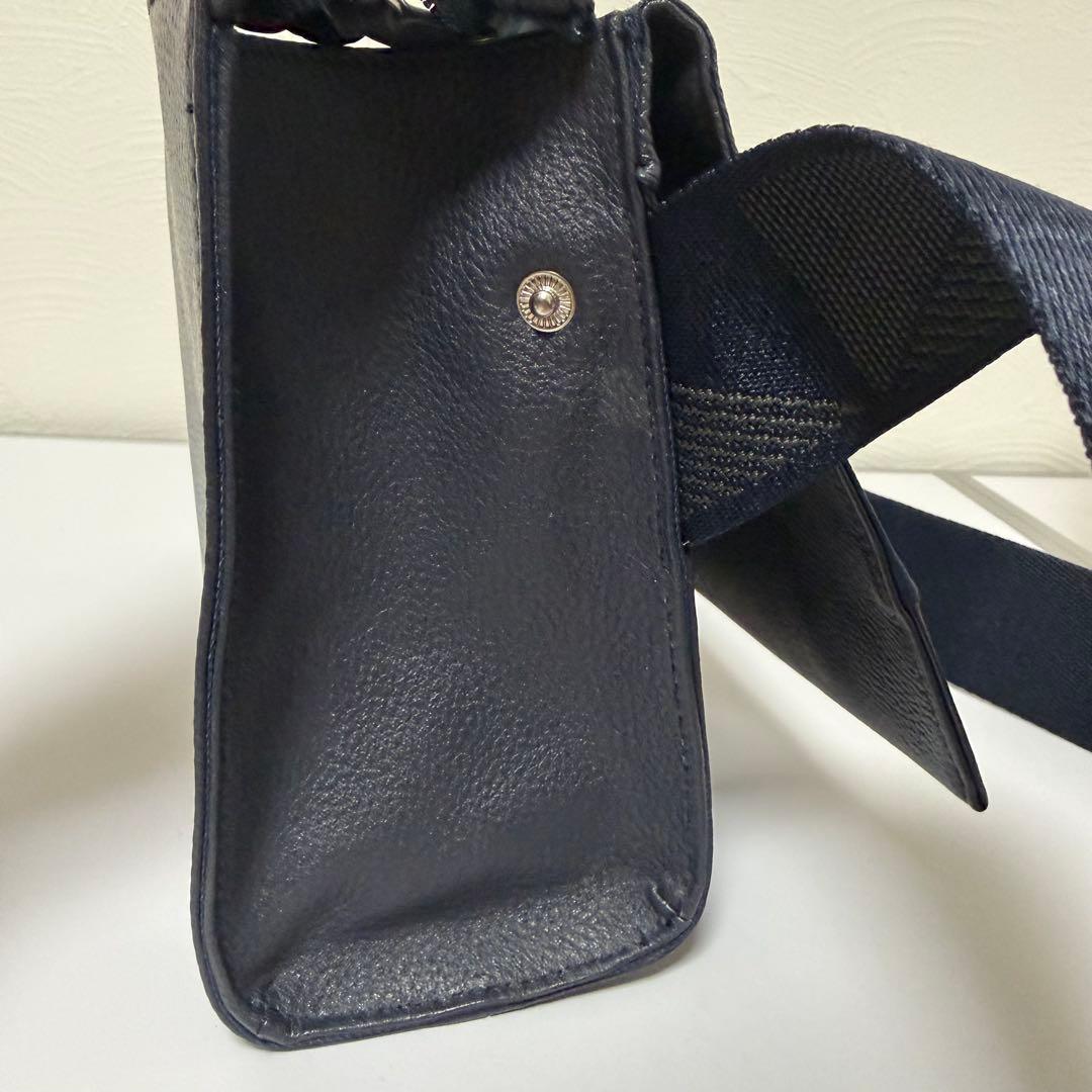 ear PAPILLONNER ワイドテープショルダーバッグ 本革 軽量 紺色