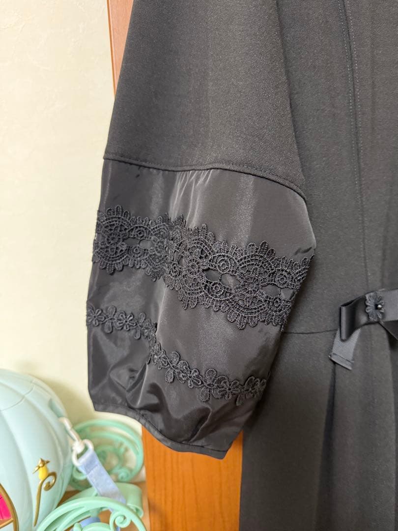 ⭐︎スーパービューティー⭐︎ストレッチ素材＆タフタ切り替えワンピース　44