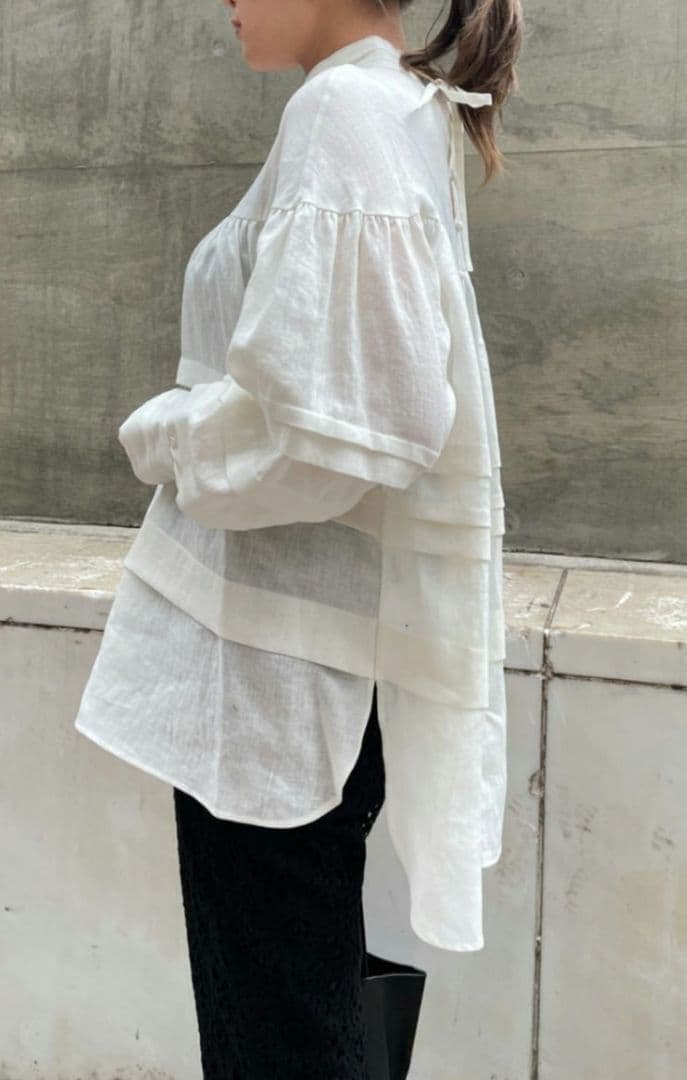 VERMEIL par iena リネン100ランダムタックフェミニンブラウス