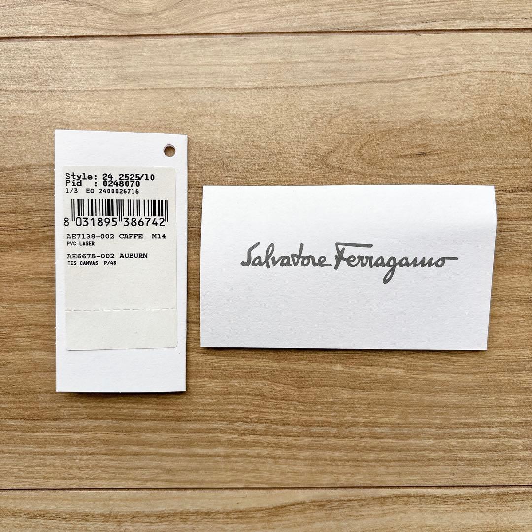 年末年始お値下げ！新品！【SalvatoreFerragamo】レザーバッグ