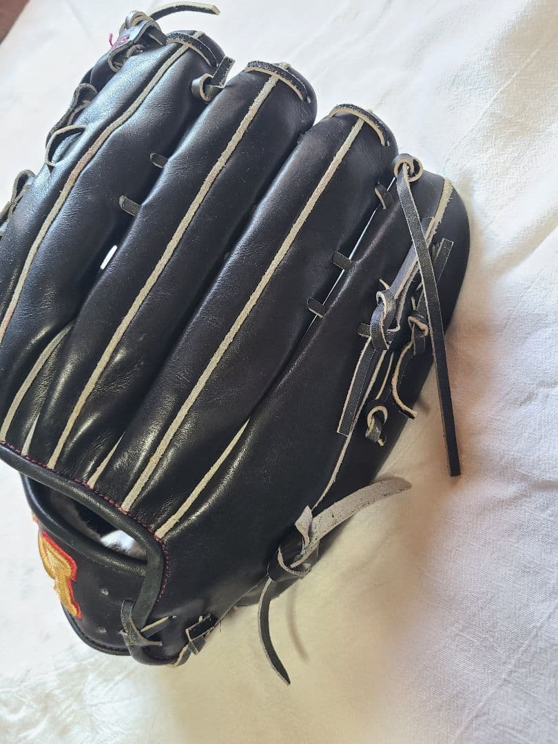 ハイゴールド　左利き硬式外野手グローブ　綺麗です