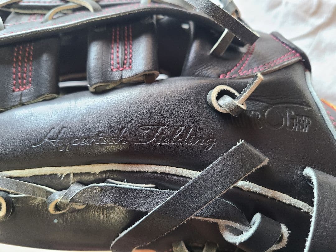 ハイゴールド　左利き硬式外野手グローブ　綺麗です