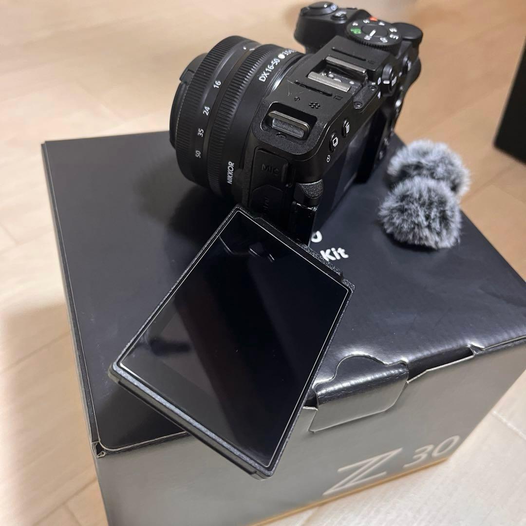 【ショット数554】Nikon Z 30 DX16-50 kit/レンズ保護付