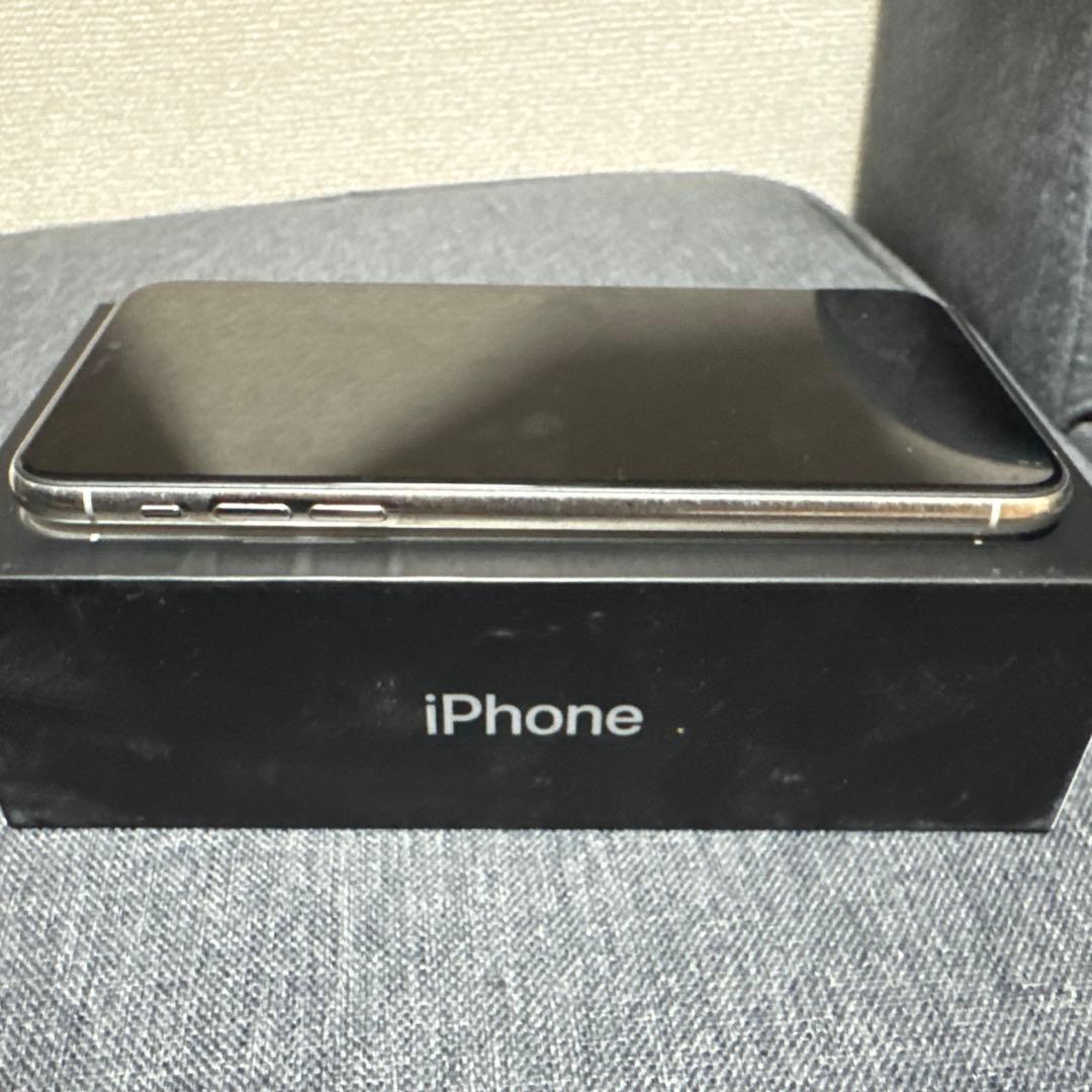 Apple iPhone 11 Pro Max シルバー 本体 SIMフリー