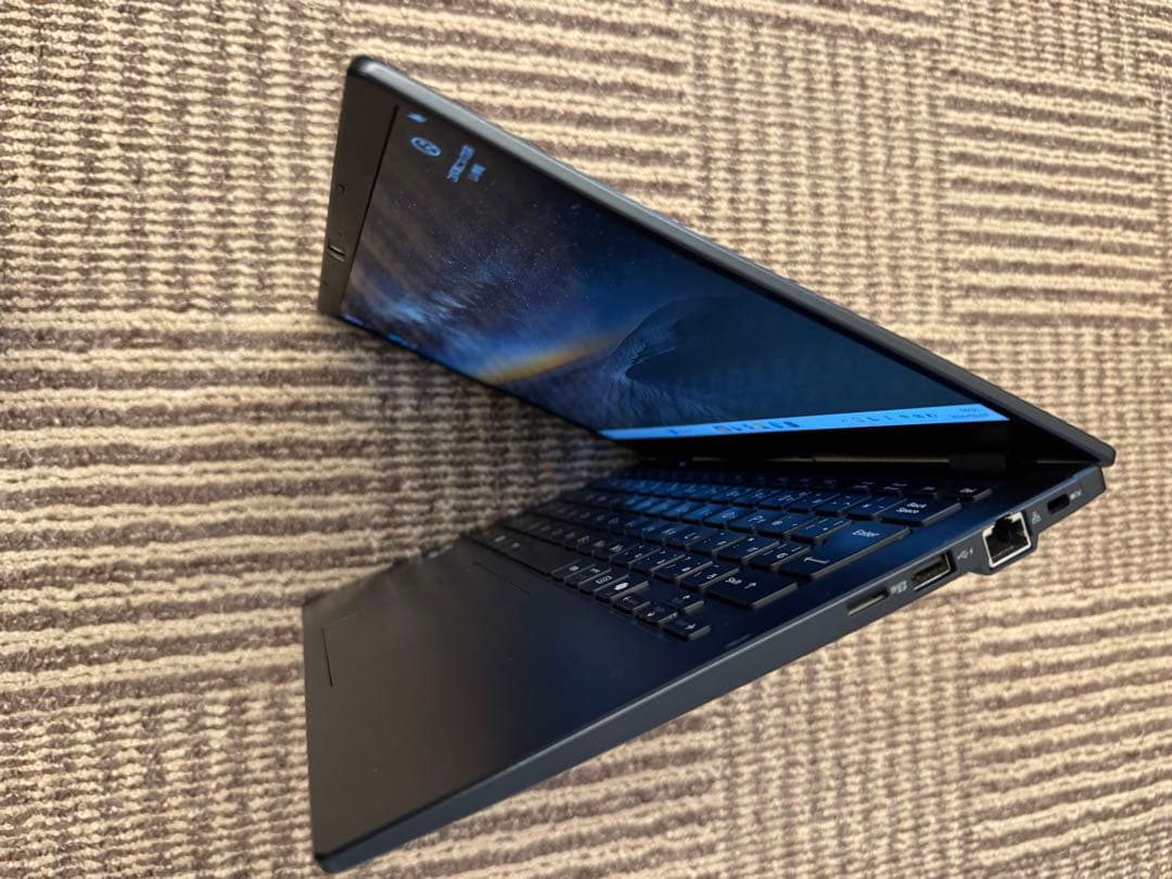 ノートパソコン　dynabook G83/LY Core i5-1345U