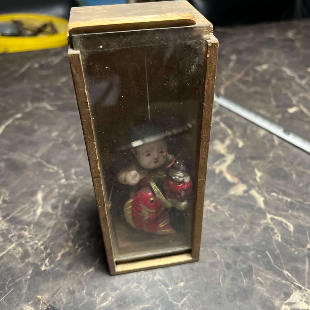 御所人形・江戸時代御所人形、鯛、御台人形・童人形・見立て人形・古いガラスケース入