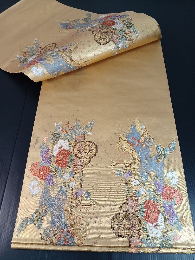 ［お太鼓柄］袋帯　新品未使用品　本金箔　宮中花車文　450cm O-015