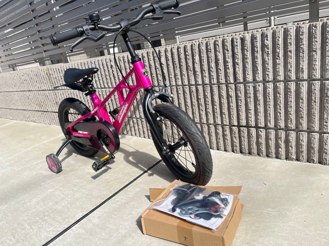 ランボルギーニ　子供自転車　14インチ　ピンク