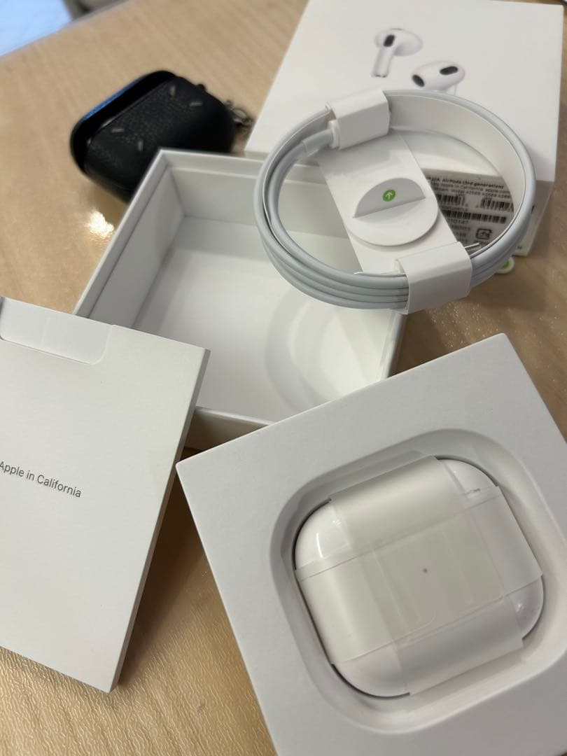 Apple AirPods 第3世代 A2564 正規品 マルジェラ風ケース付