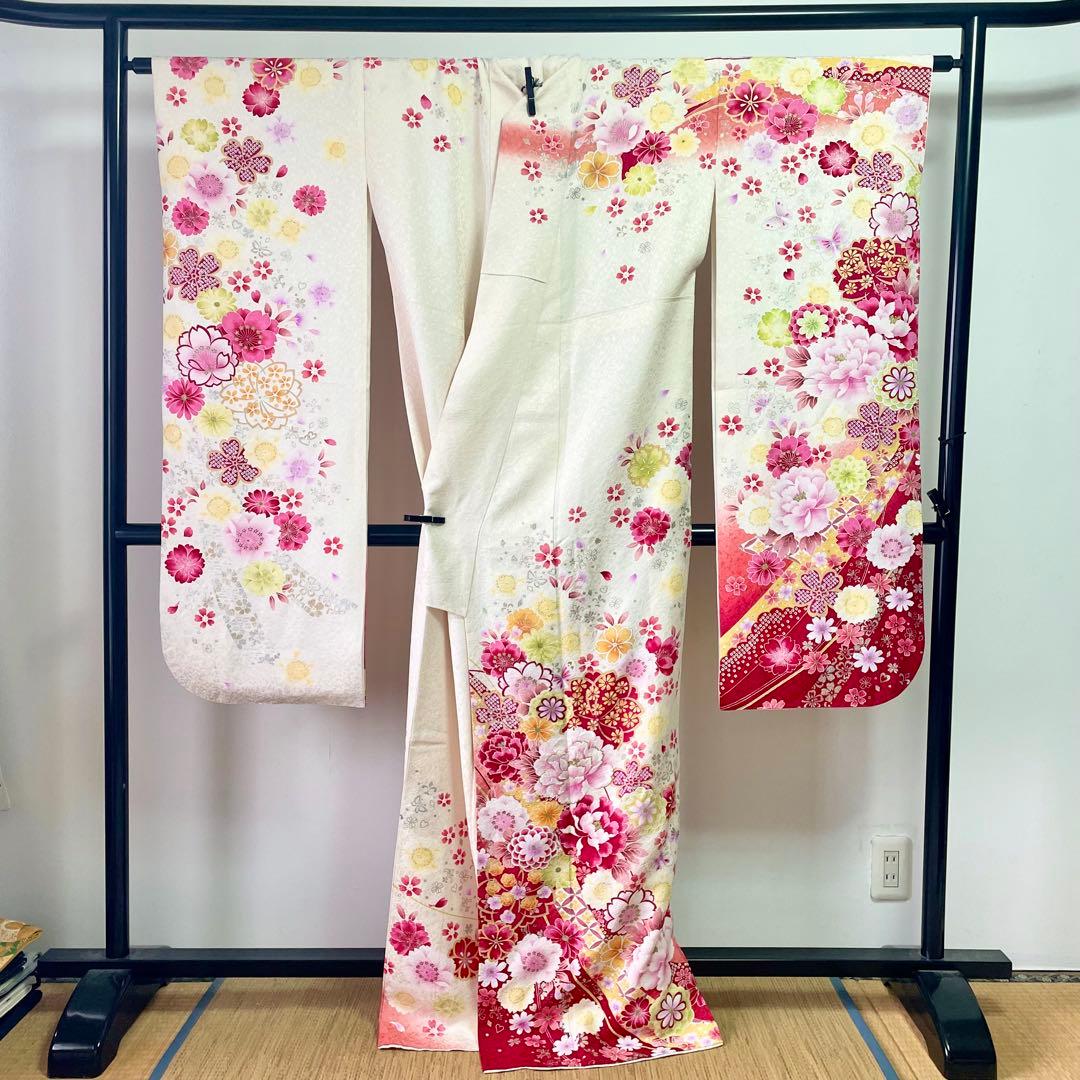 ［振袖］正絹　やわらかい白　生成り　桜　牡丹　蝶　箔　成人式