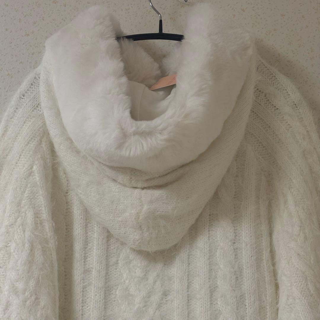 LIZLISA リズリサ　ポンチョ　白　ファー　リボン