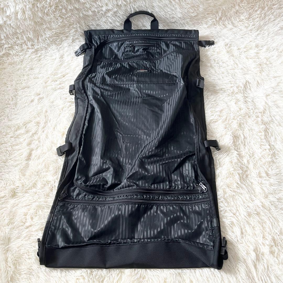 未使用品✨TUMI トゥミ　ガーメントバッグ　ナイロン　234D3 ブラック