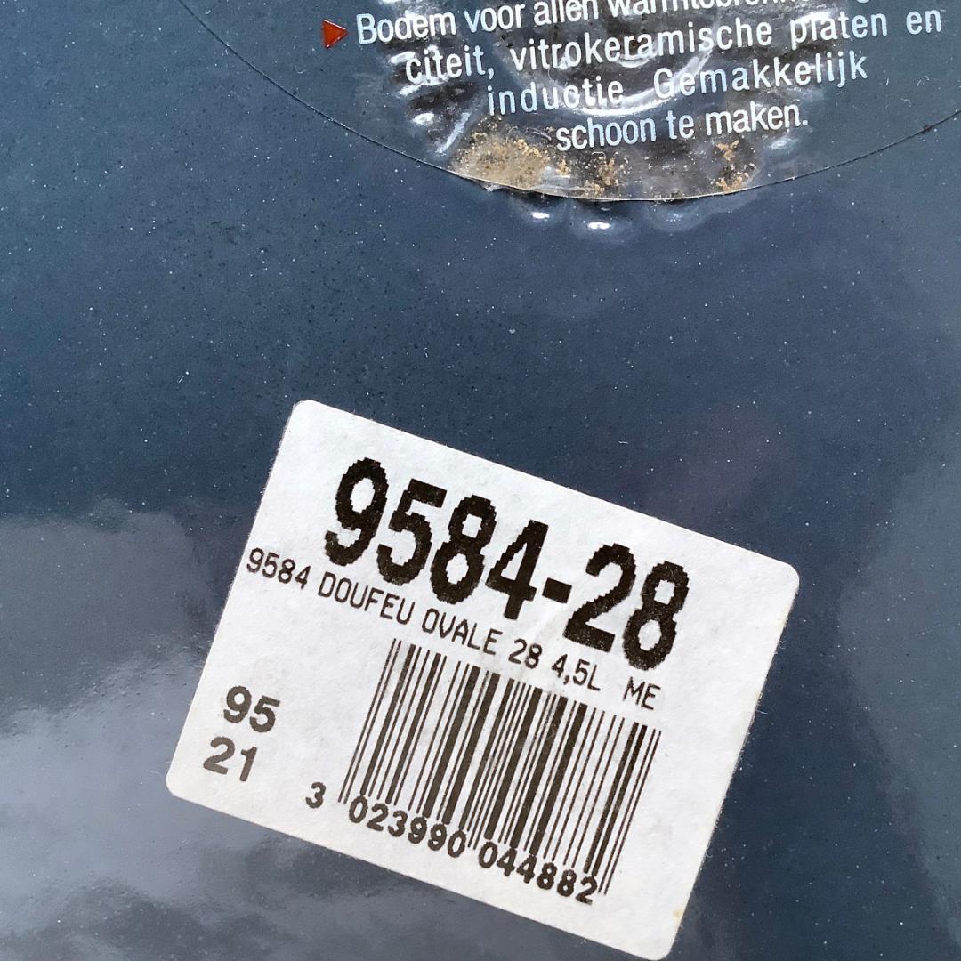 【入手困難 デッドストック】クーザンス/ ルクルーゼ ドゥフー 28 ミント色