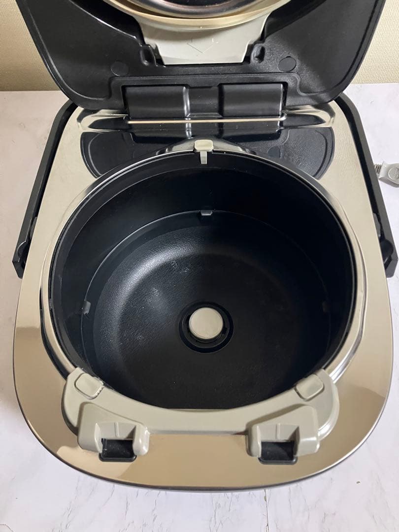 m3337★ Panasonic おどり炊き SR-MPA100 ブラック