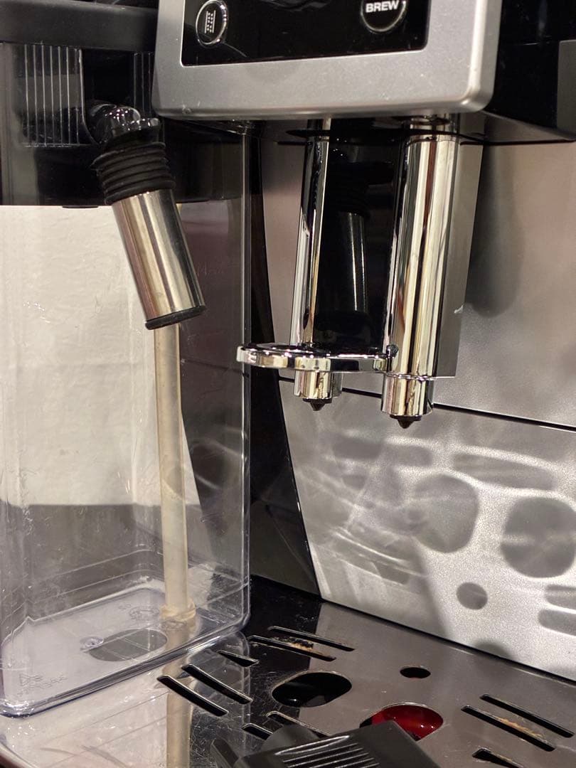 【価格変更中】デロンギ 全自動エスプレッソマシン ECAM23260SBN 美品