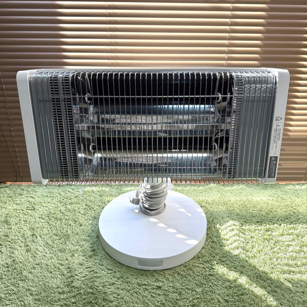 【2023年製】ダイキン ERFT11ZS-W 遠赤外線暖房機 セラムヒート