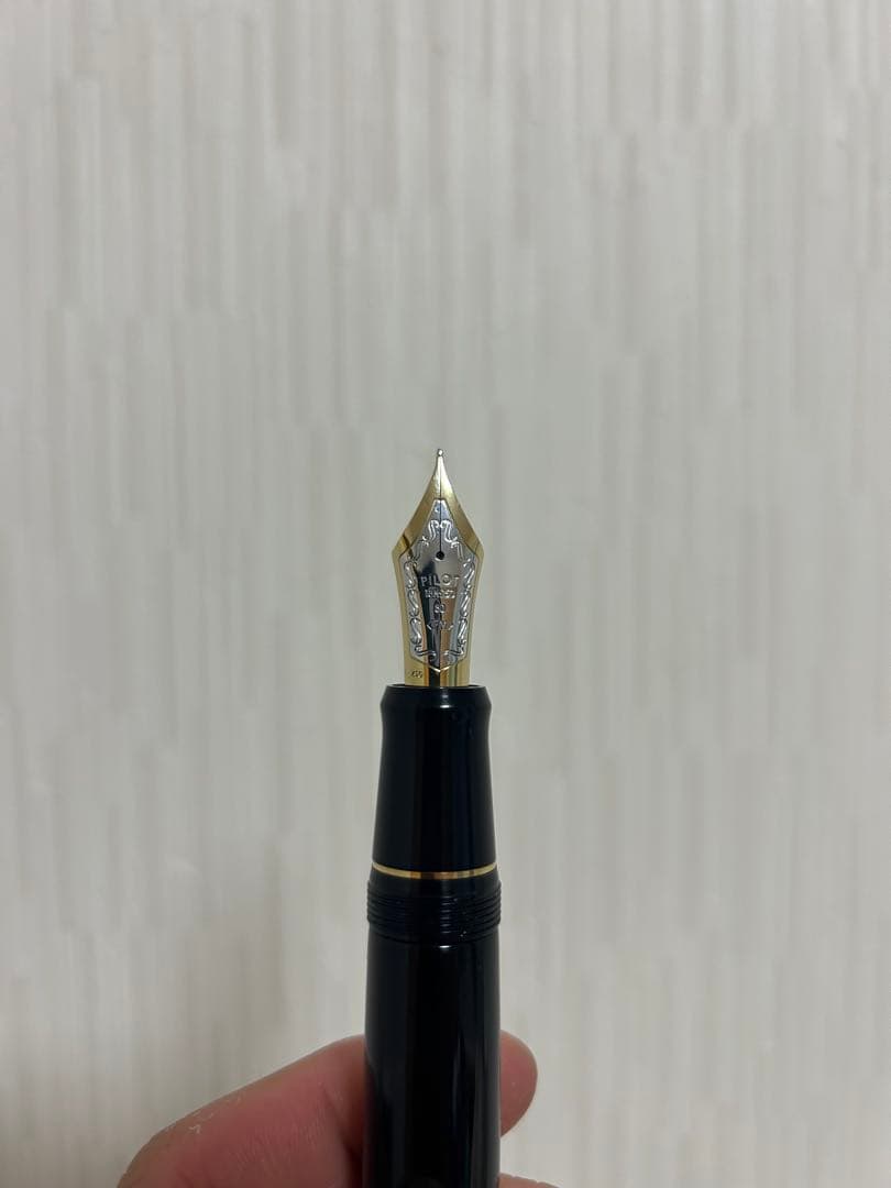 パイロット カスタムurushi 黒 中細字（MF）