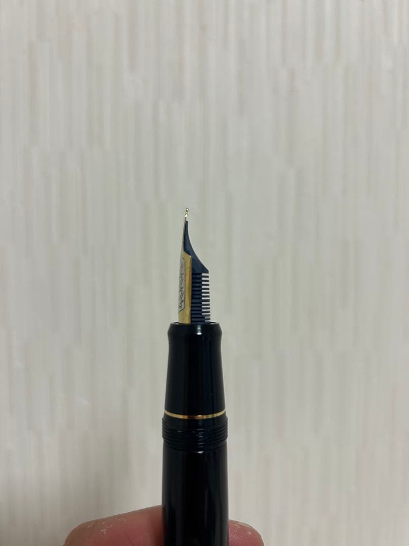 パイロット カスタムurushi 黒 中細字（MF）