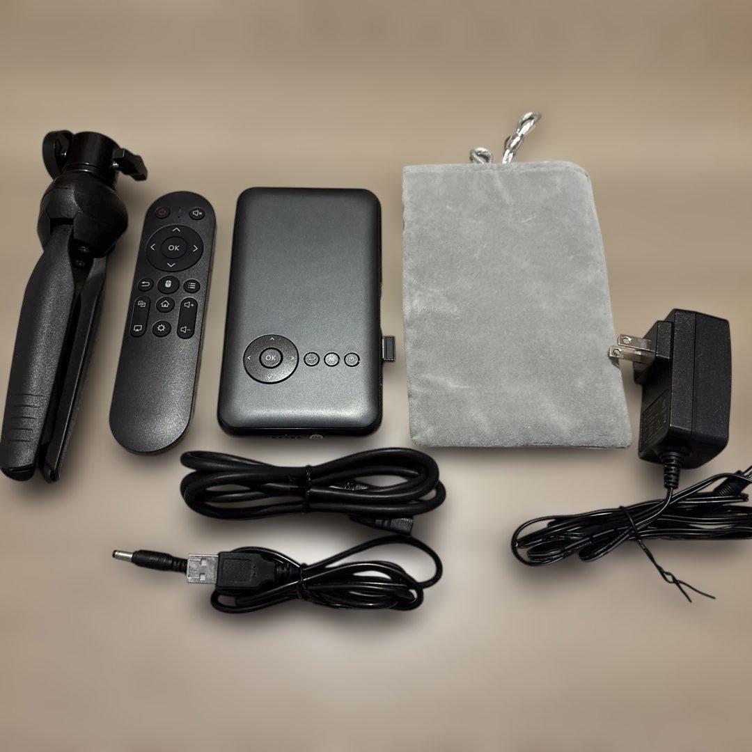 UENO-mono カベーニ　プロジェクター　動作確認済み　付属品付き