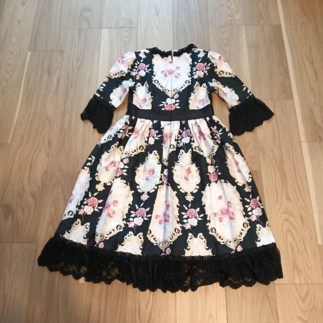 ジーザスディアマンテ　アントワーヌワンピ　オーナメント柄黒