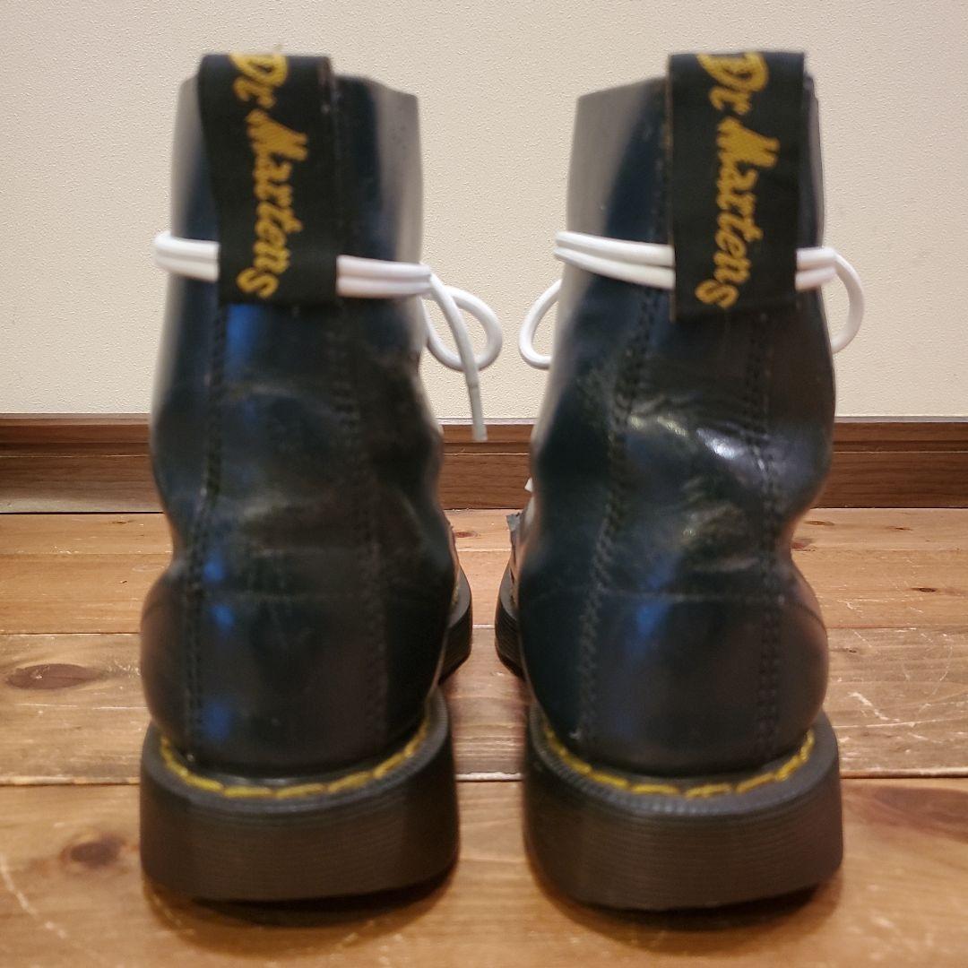 【ホワイト社×ネイビー】英国製 ドクターマーチン 8ホール UK4