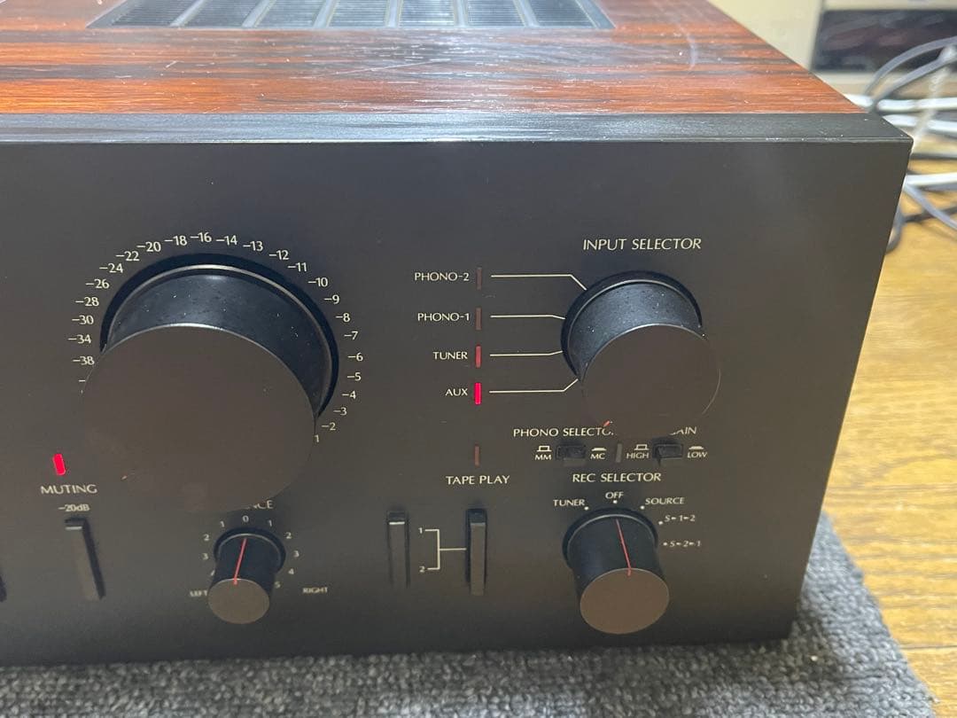 も*ん様 サンスイ プリメインアンプAU-D907F (2)