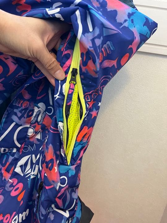 VOLCOM ガールズ　ウェア