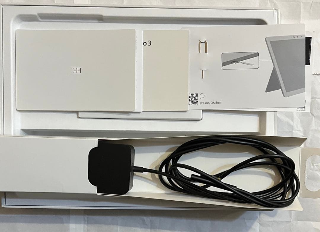 Surface Go 3 LTE プラチナ Core i3 128GB 美品