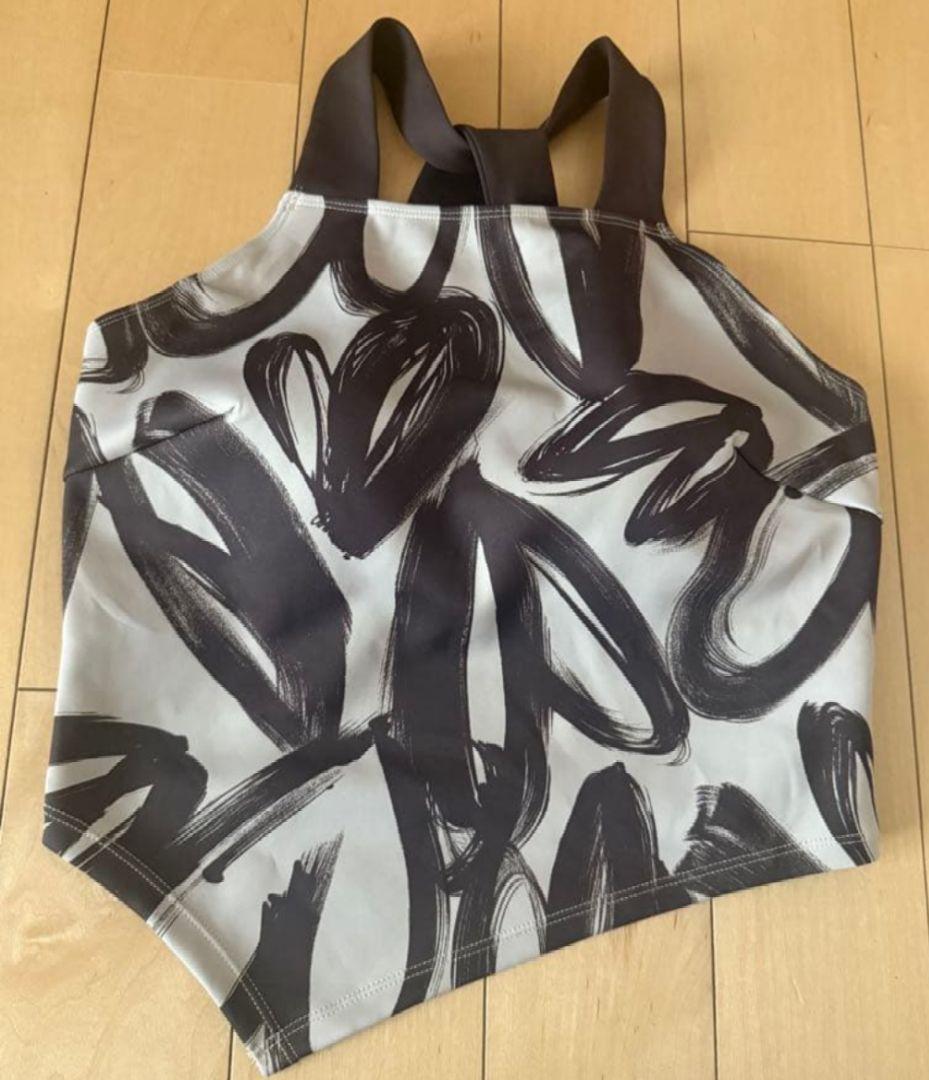 【SUKALA】ハートプリントホルターネック ブラトップ　完売品　Ｍ