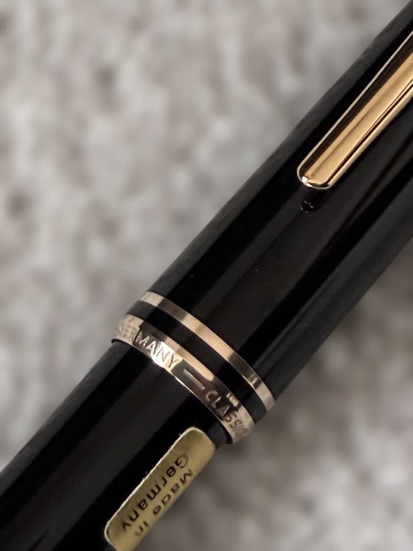 ◾️極美品◾️MONT BLANC モンブラン◾️クラシックボールペン◾️新品リフィル